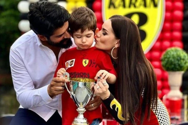 Məşhur cütlük övladlarına görə mübahisə edib restoranı tərk etdi - FOTO